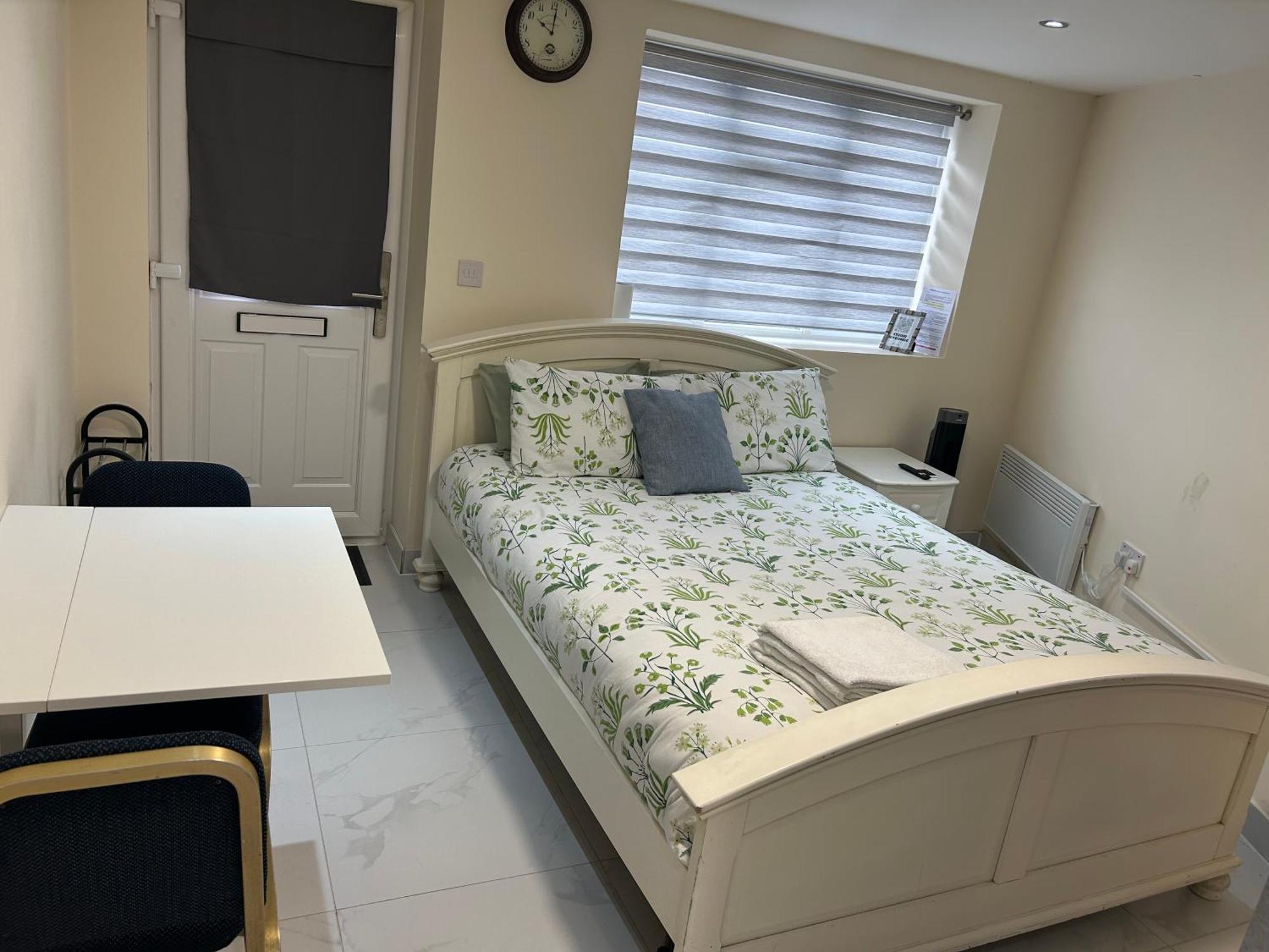 Cozy Studio Near To Tube Station Redbridge Exteriér fotografie